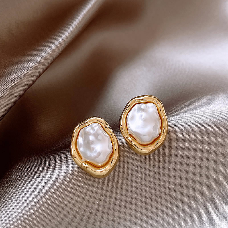 Pearl Flower Stud Earrings