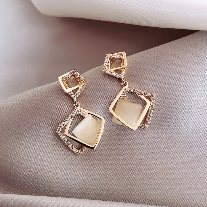 Pearl Flower Stud Earrings