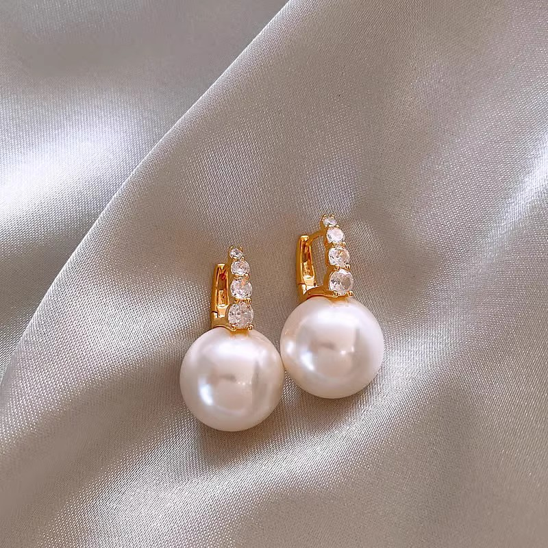 Pearl Flower Stud Earrings