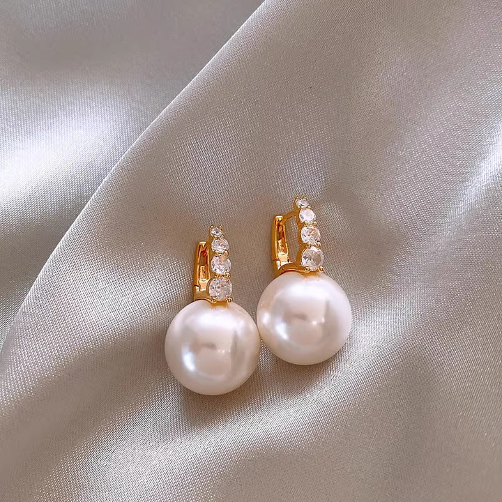 Pearl Flower Stud Earrings