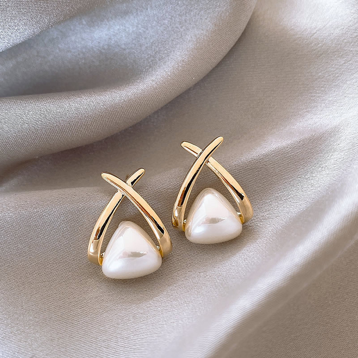 Pearl Flower Stud Earrings
